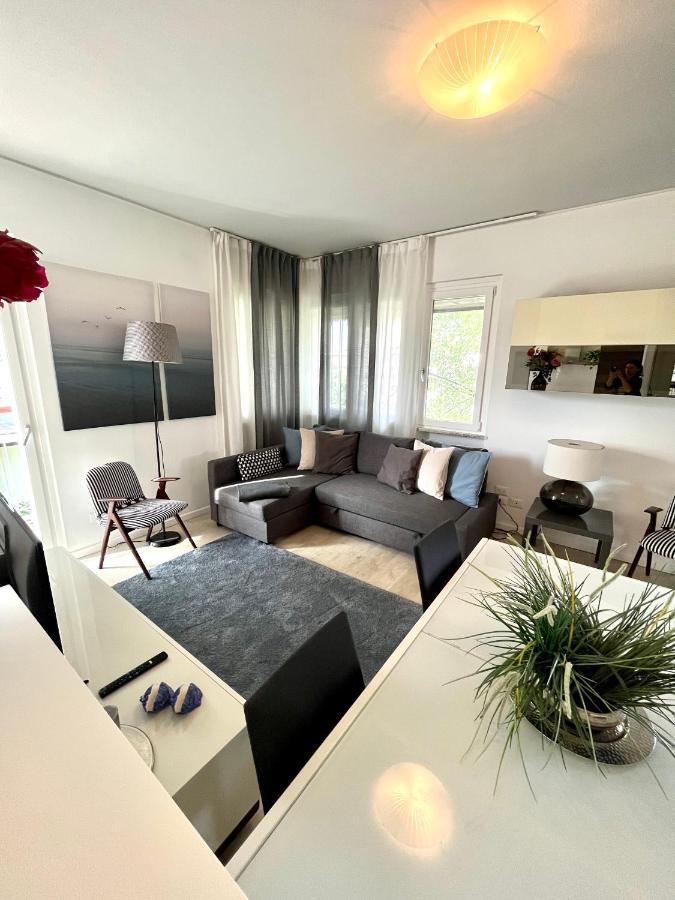 Your Familyapartment In Sirmione Eksteriør bilde