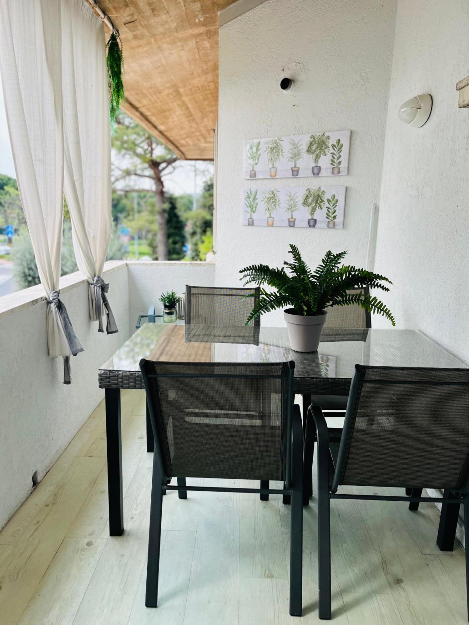 Your Familyapartment In Sirmione Eksteriør bilde