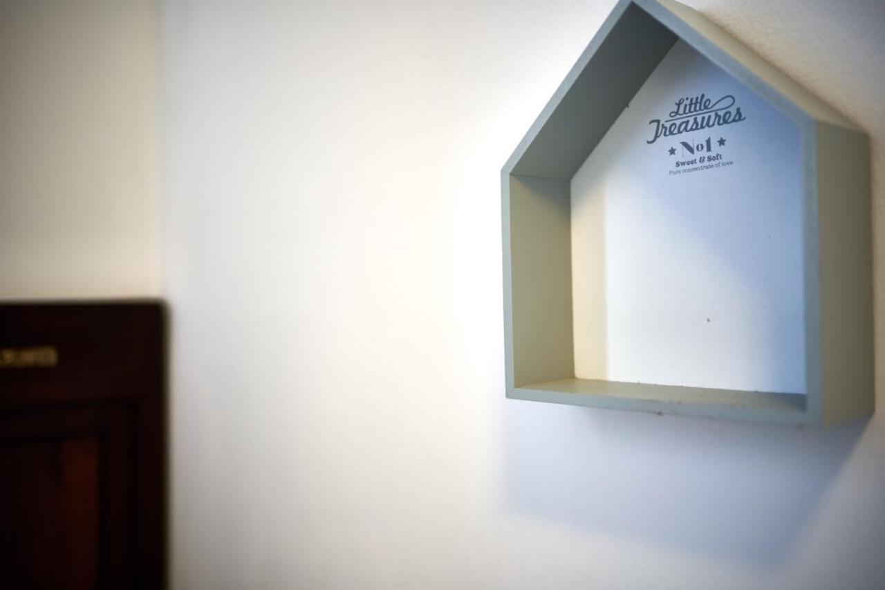 Your Familyapartment In Sirmione Eksteriør bilde