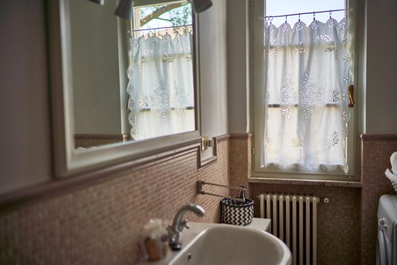 Your Familyapartment In Sirmione Eksteriør bilde