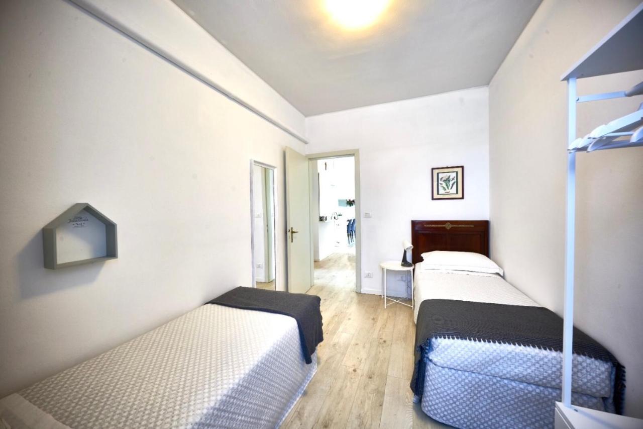 Your Familyapartment In Sirmione Eksteriør bilde